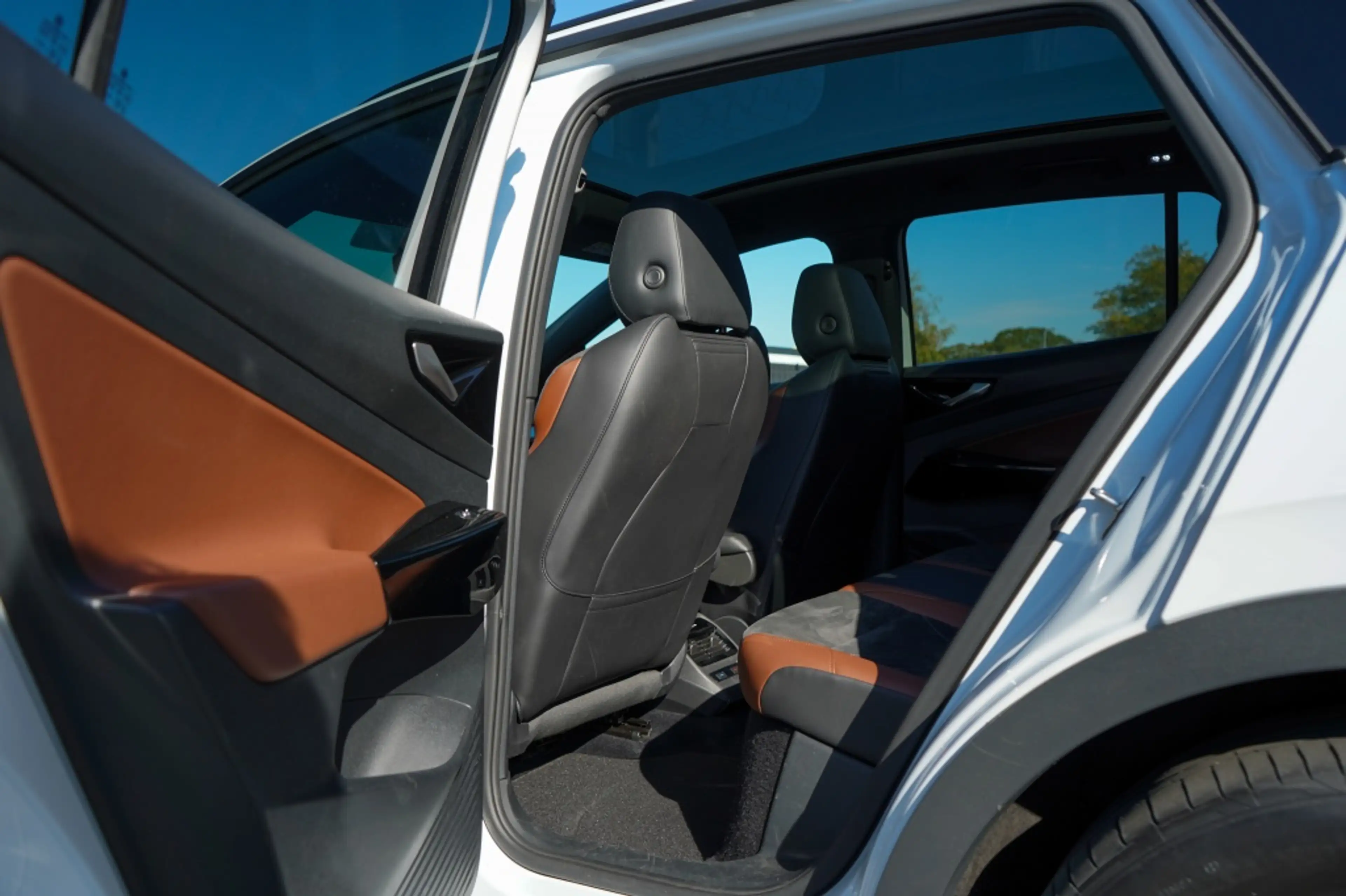 Volkswagen ID.4 Tech 77 kWh | 92,47% SOH | Pano | Trekhaak | IQ | — photo 7