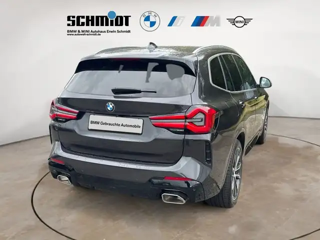 BMW X3 view 5