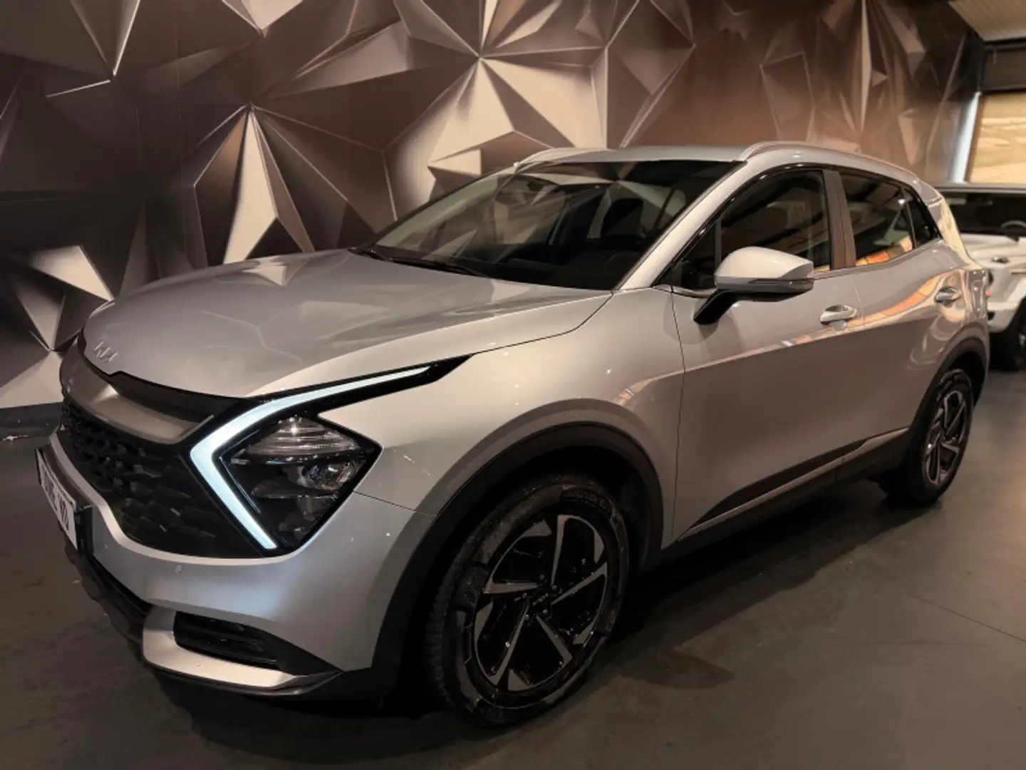 Kia Sportage 1.6 T-GDI 230CH HEV  ACTIVE BUSINESS BVA6 4X2 Grau - 1