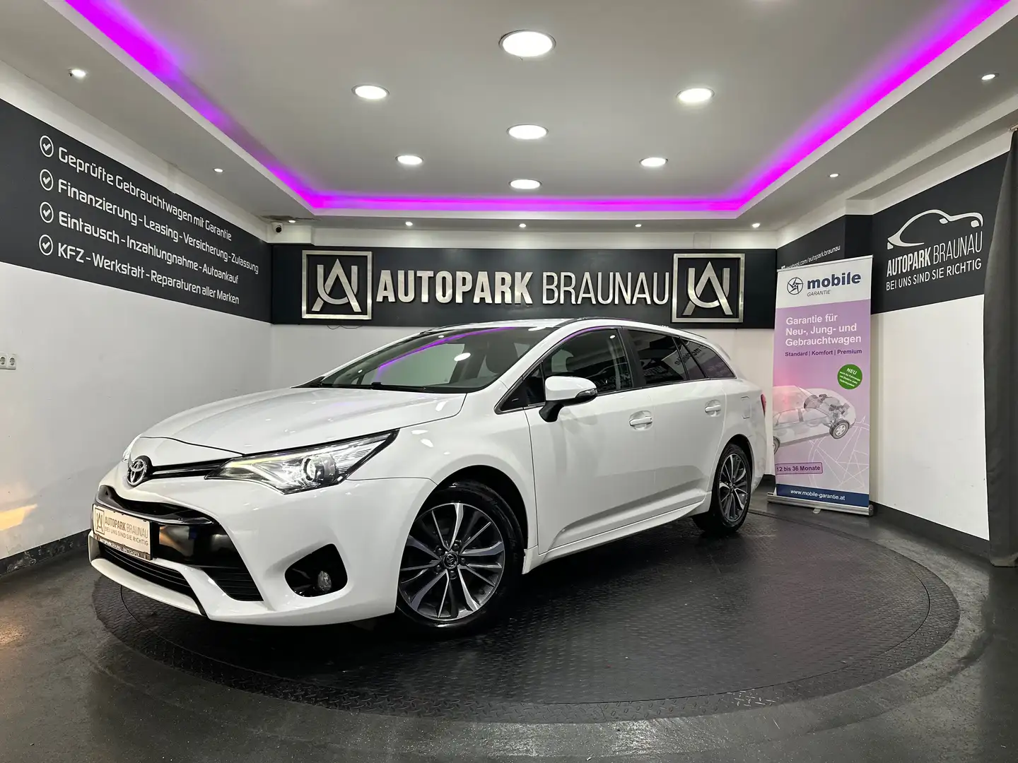 Toyota Avensis 2.0 D-4D Touring Sports Active Plus *KAMERA*LED* Blanc - 1