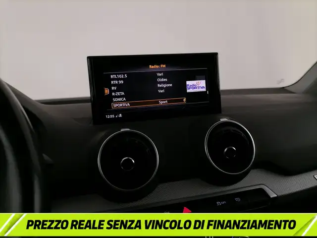 Audi Q2 view 17