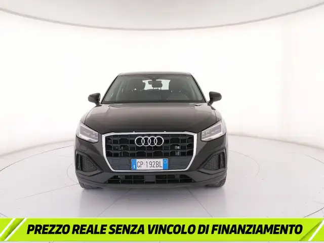Audi Q2 view 5