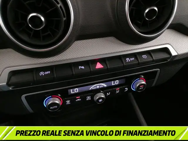 Audi Q2 view 15
