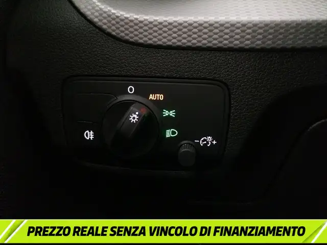 Audi Q2 view 28