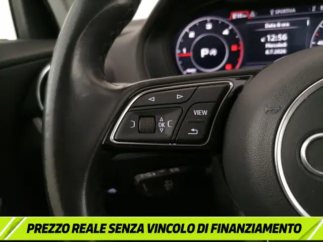 Audi Q2 view 25