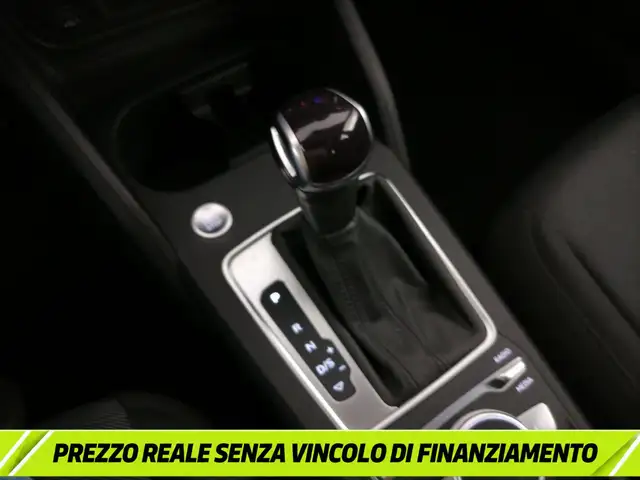 Audi Q2 view 13