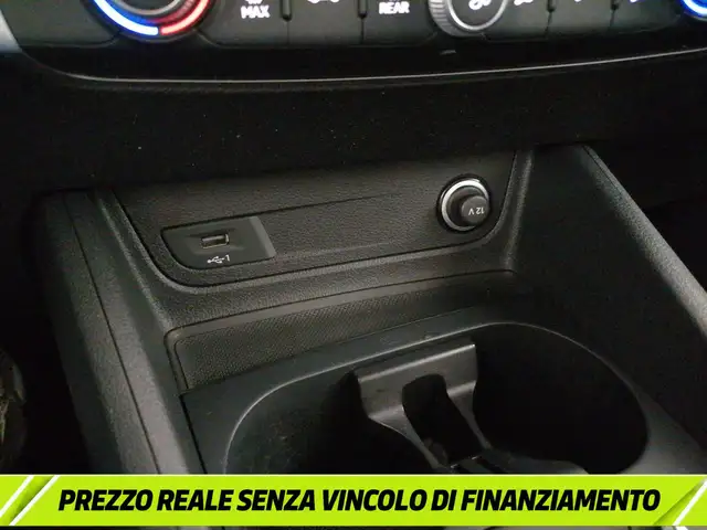 Audi Q2 view 22