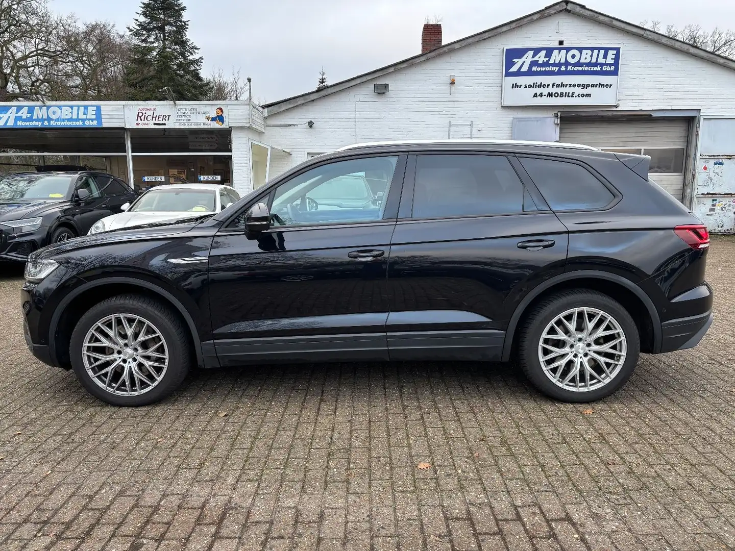 Volkswagen Touareg 3.0 V6 TSI 4Motion LED Navi Kamera Schwarz - 2