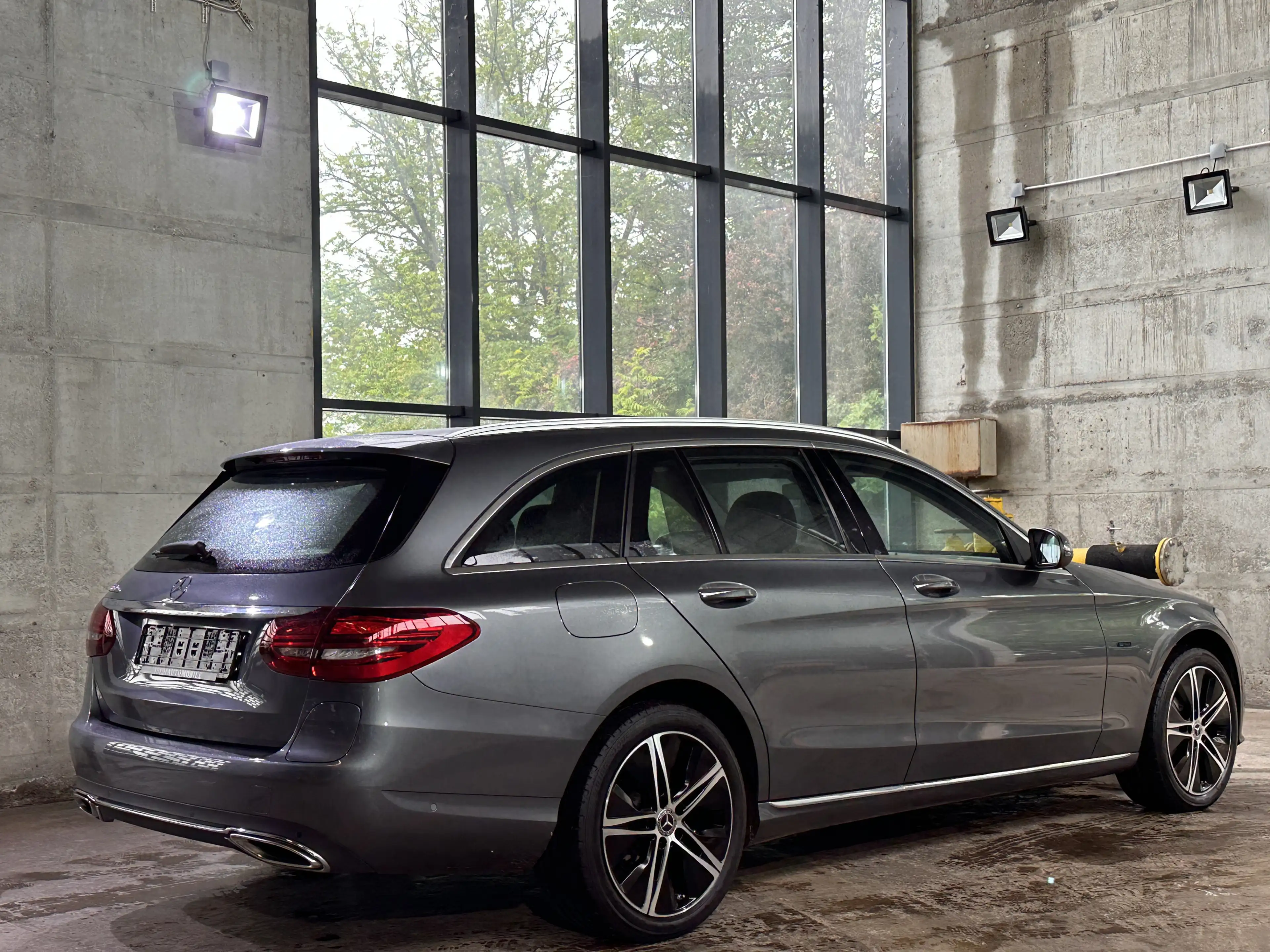 Mercedes-Benz C 300 te Avantgarde LED Navi Distronic Keyless — photo 7