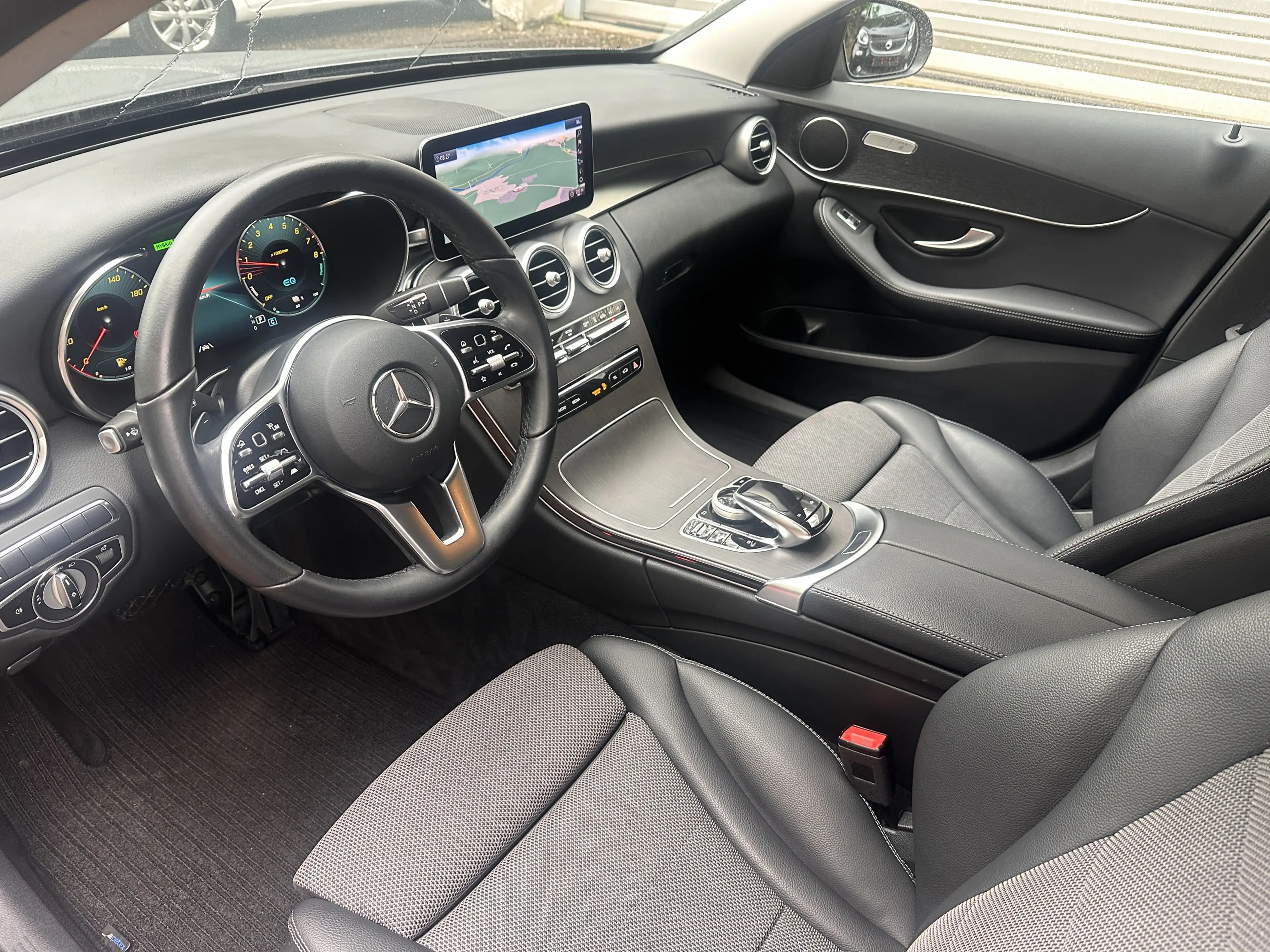 Mercedes-Benz C 300 te Avantgarde LED Navi Distronic Keyless — photo 13