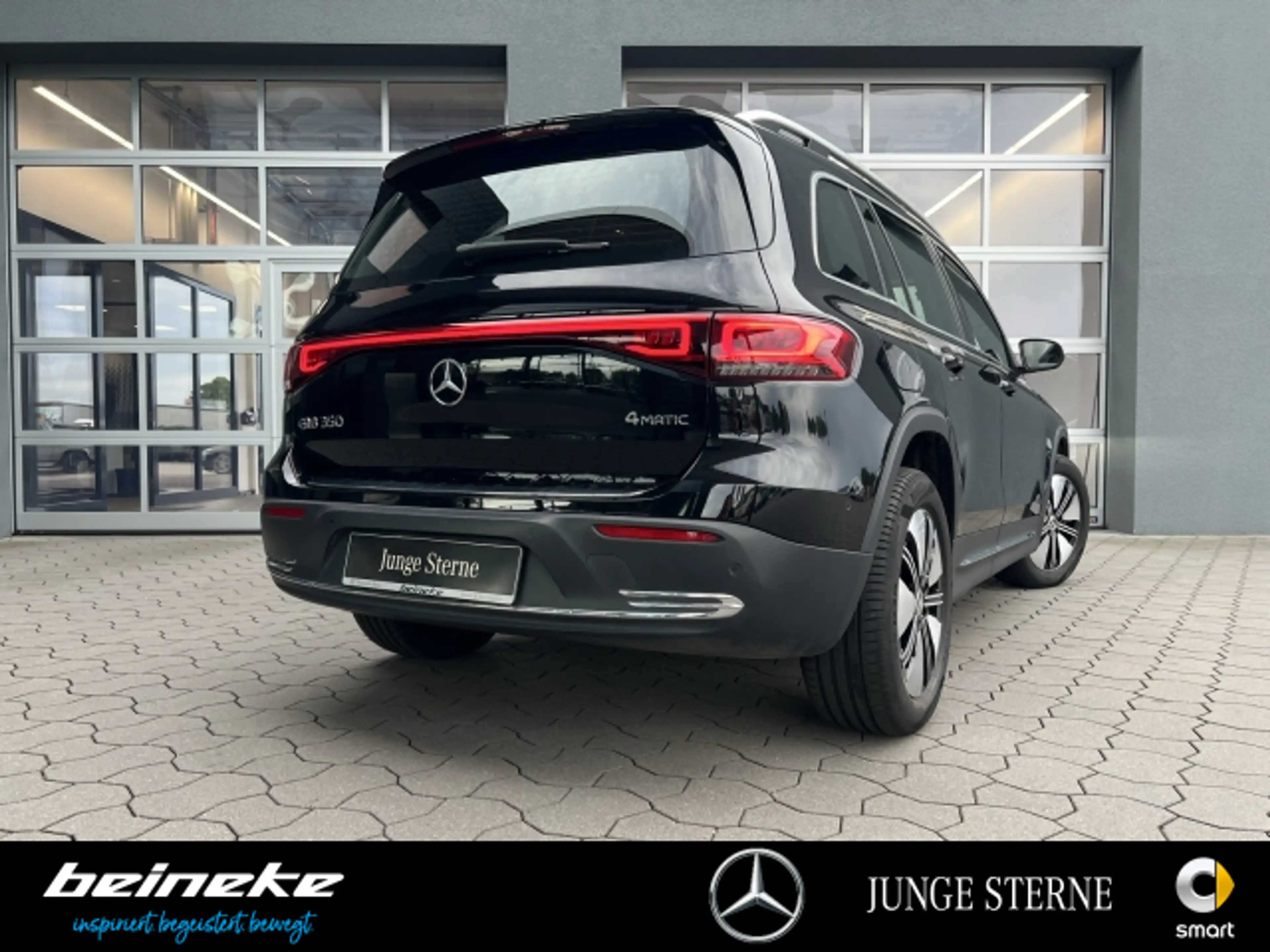 Mercedes-Benz EQB 350 EQB 350 4M Electric Art LED RFK SHZ Totw Ambient — photo 4