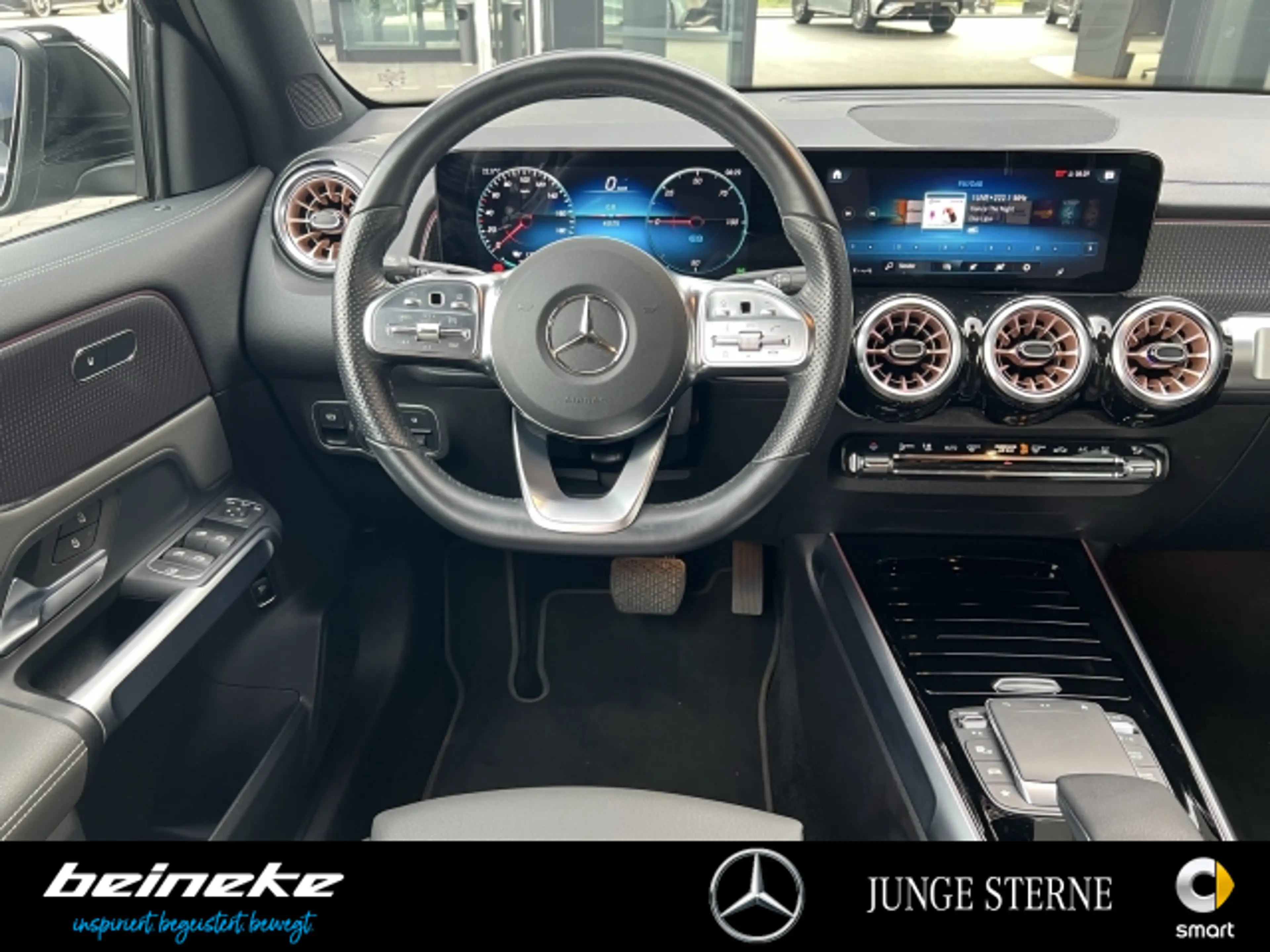Mercedes-Benz EQB 350 EQB 350 4M Electric Art LED RFK SHZ Totw Ambient — photo 9