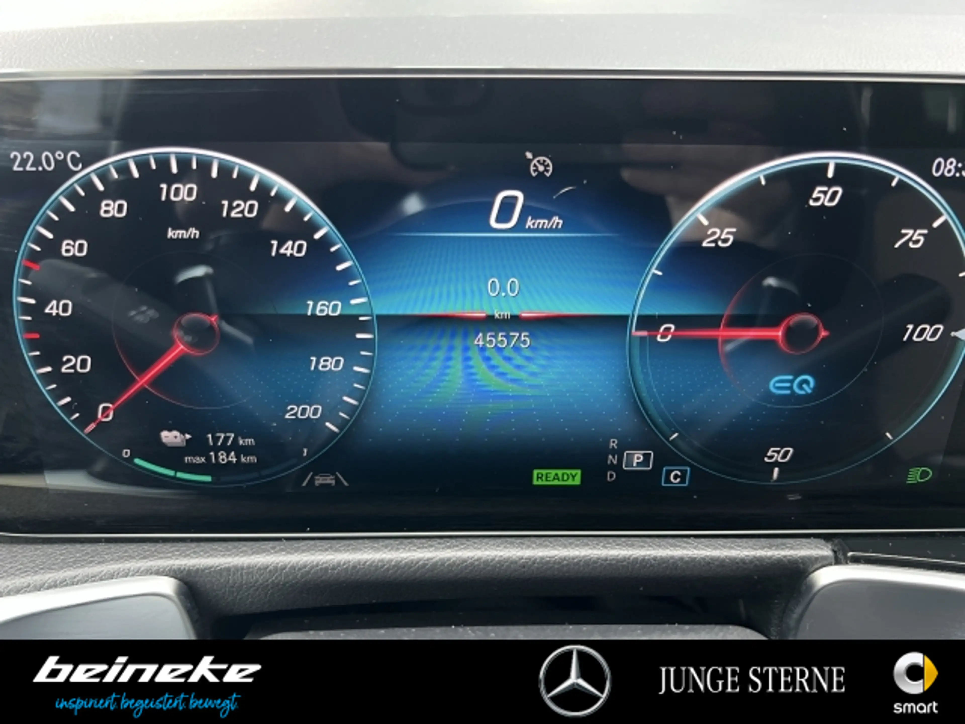 Mercedes-Benz EQB 350 EQB 350 4M Electric Art LED RFK SHZ Totw Ambient — photo 11