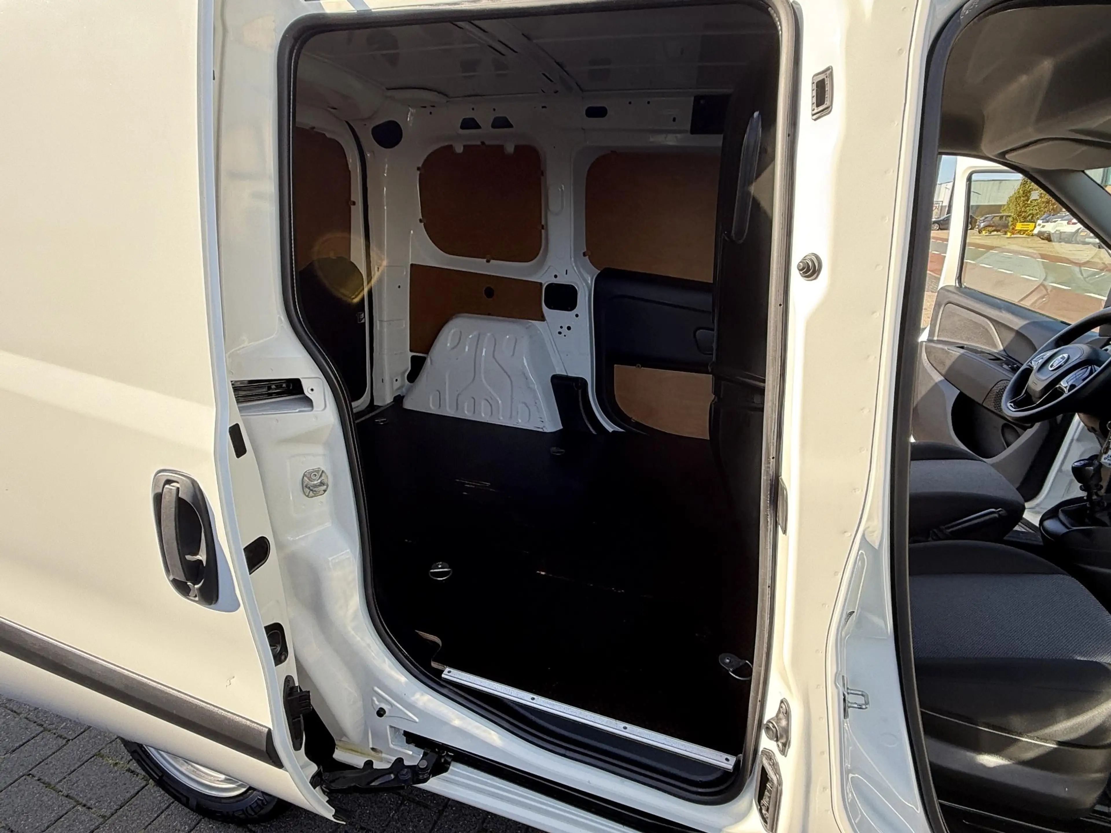 Fiat Doblo Cargo 1.6 MJ L1H1 S Basis — photo 10
