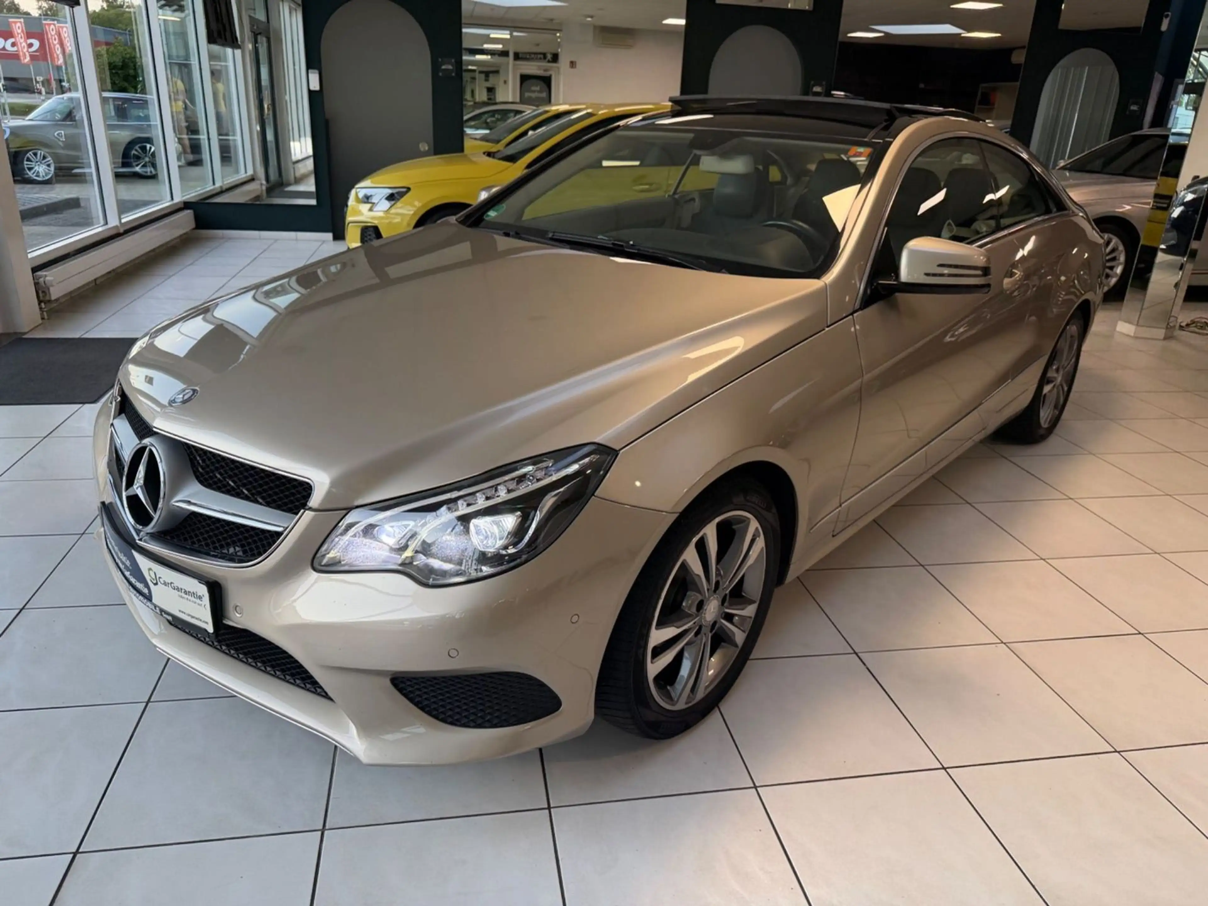 Mercedes-Benz E 220 d BlueTEC | 9G | Pano | LED ILS | Nappa