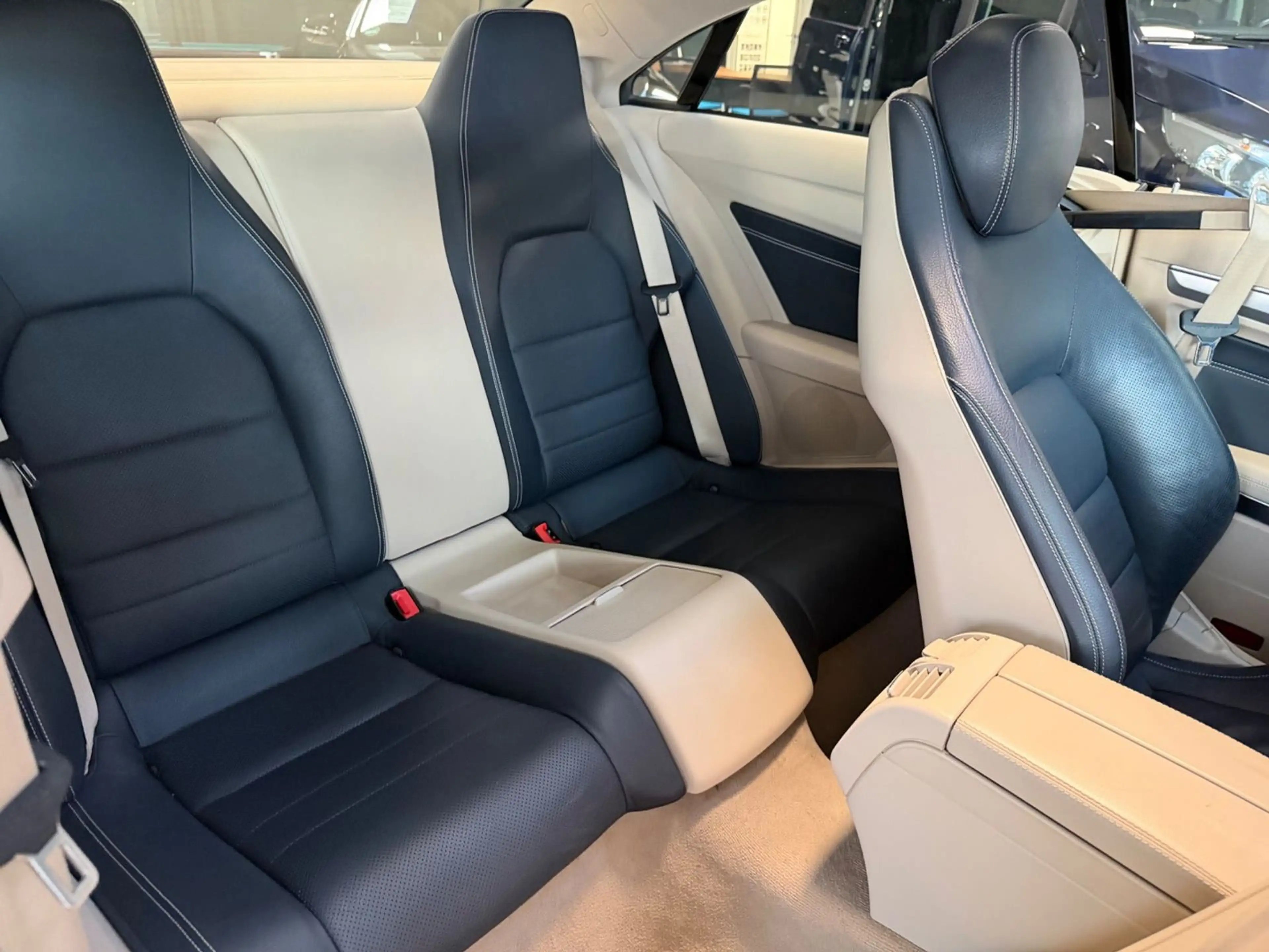 Mercedes-Benz E 220 d BlueTEC | 9G | Pano | LED ILS | Nappa — photo 21