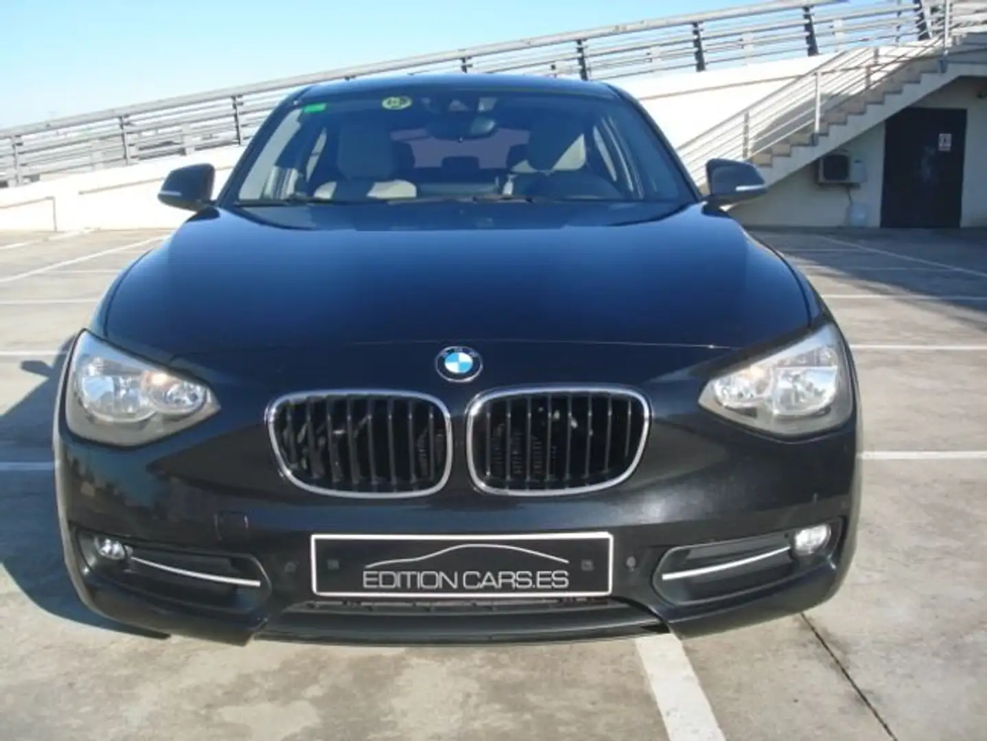 BMW 116 125dA Schwarz - 2