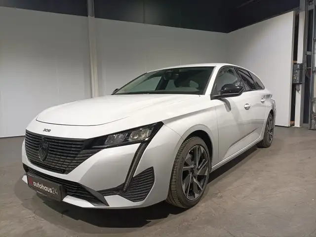 Peugeot 308 view 3