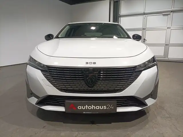 Peugeot 308 view 2