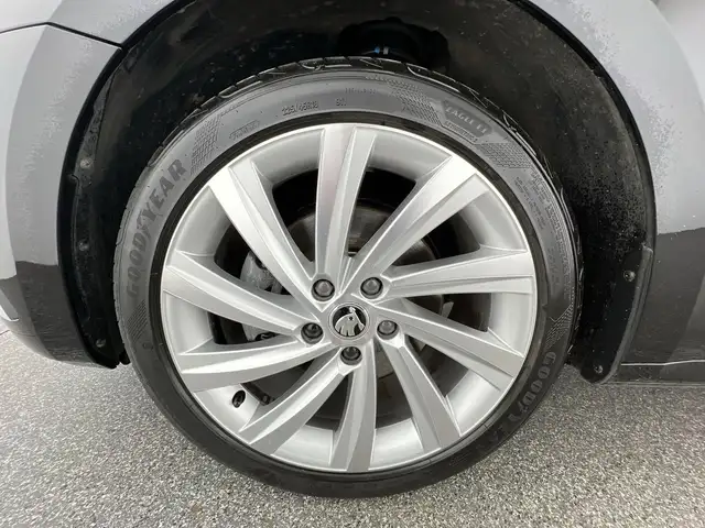 Skoda Octavia view 10