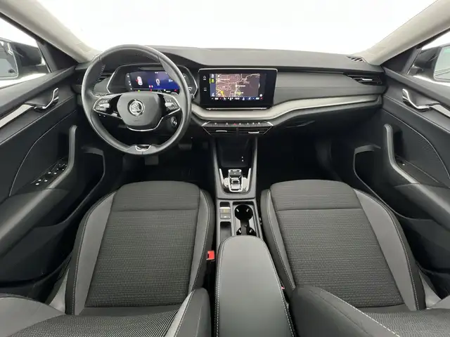 Skoda Octavia view 6