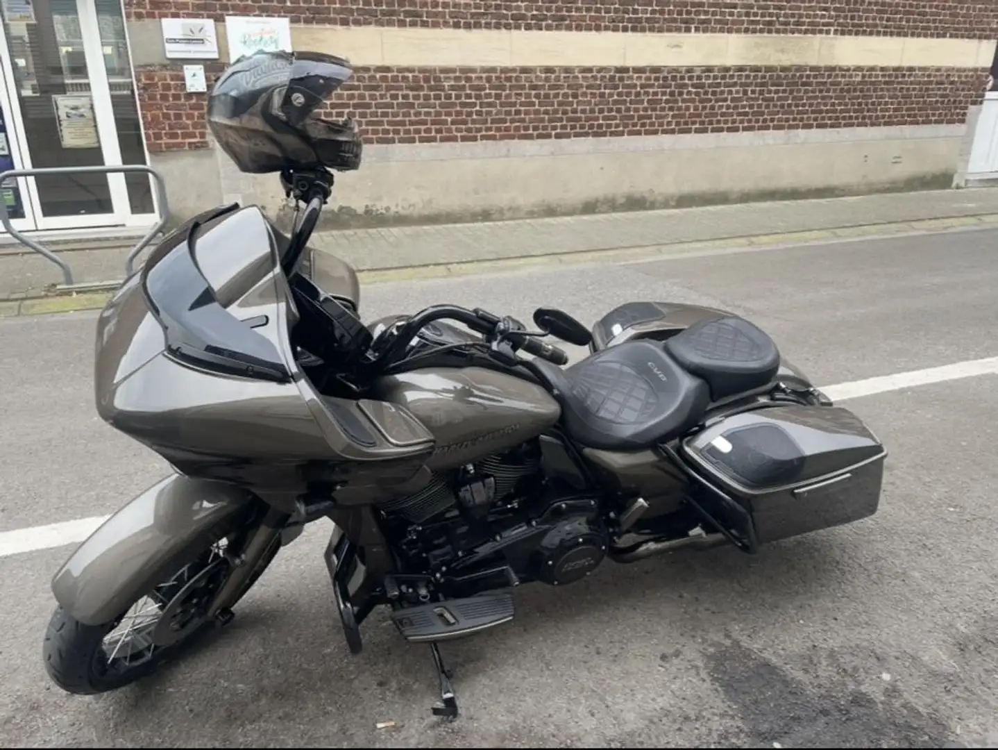 Harley-Davidson Road Glide CVO - 2