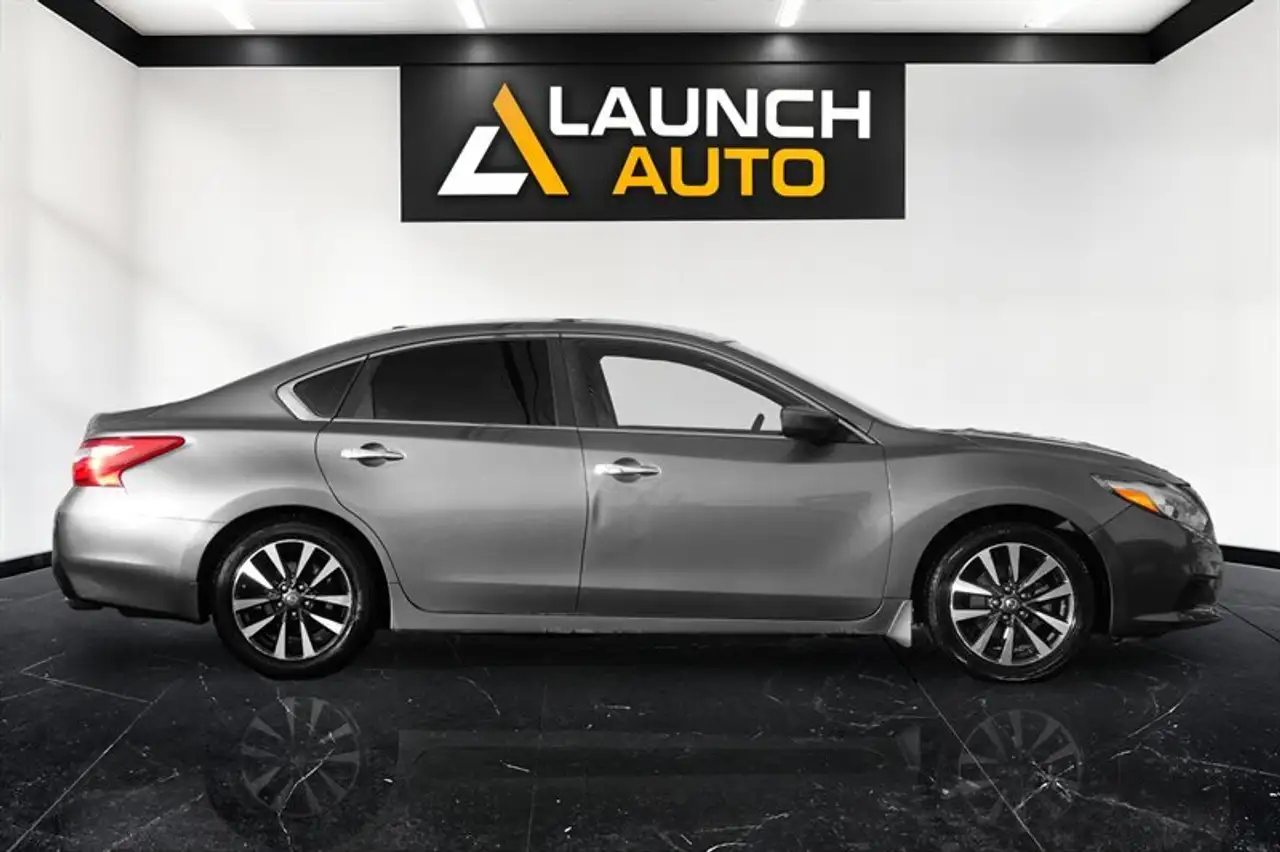 Nissan Altima снимка Nissan Altima