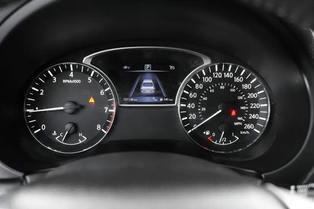 Nissan Altima снимка Nissan Altima