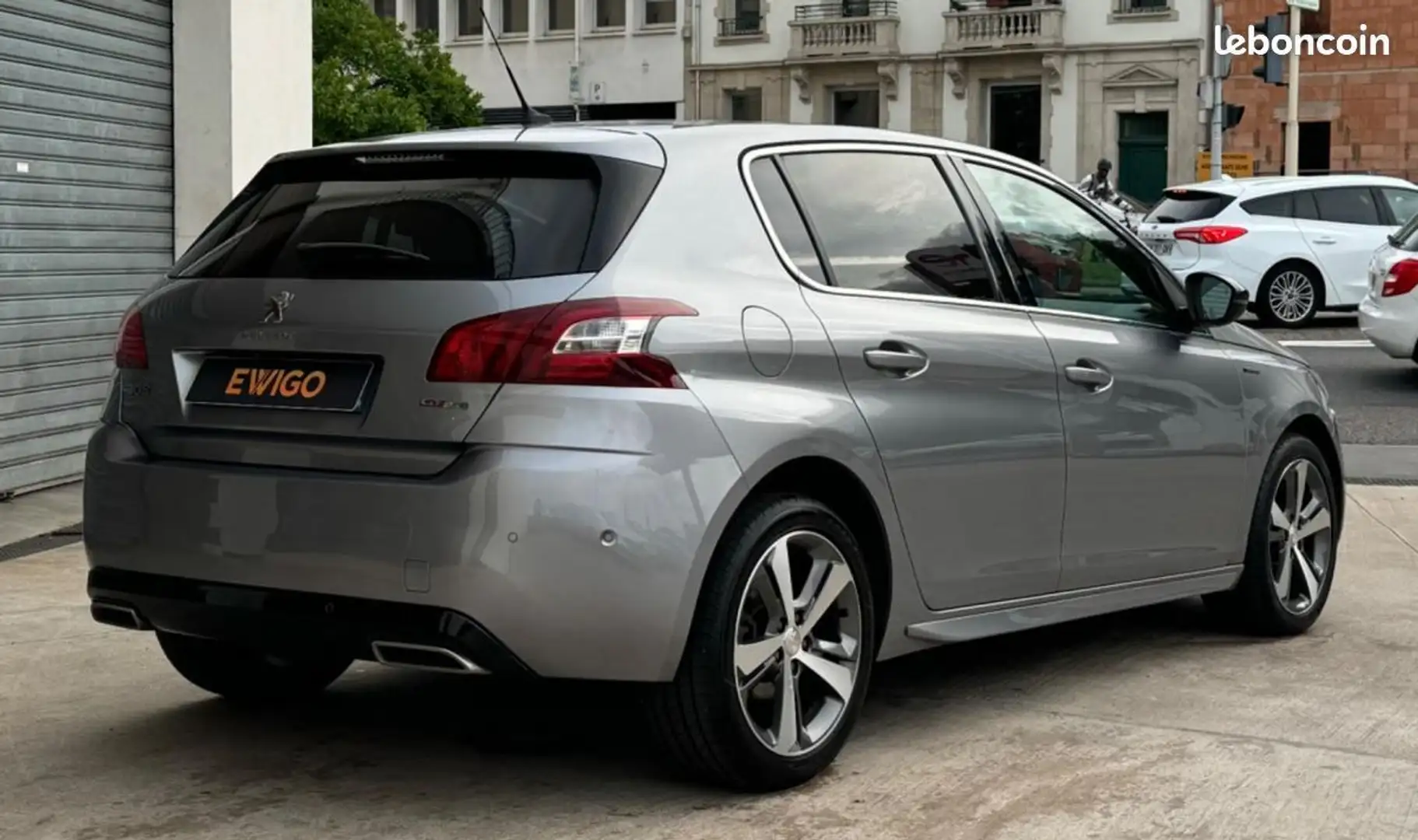 Peugeot 308 GENERATION-II 1.6 BLUEHDI 120 GT-LINE %2B START-STOP CAMERA PARK ASSIST Grau - 2