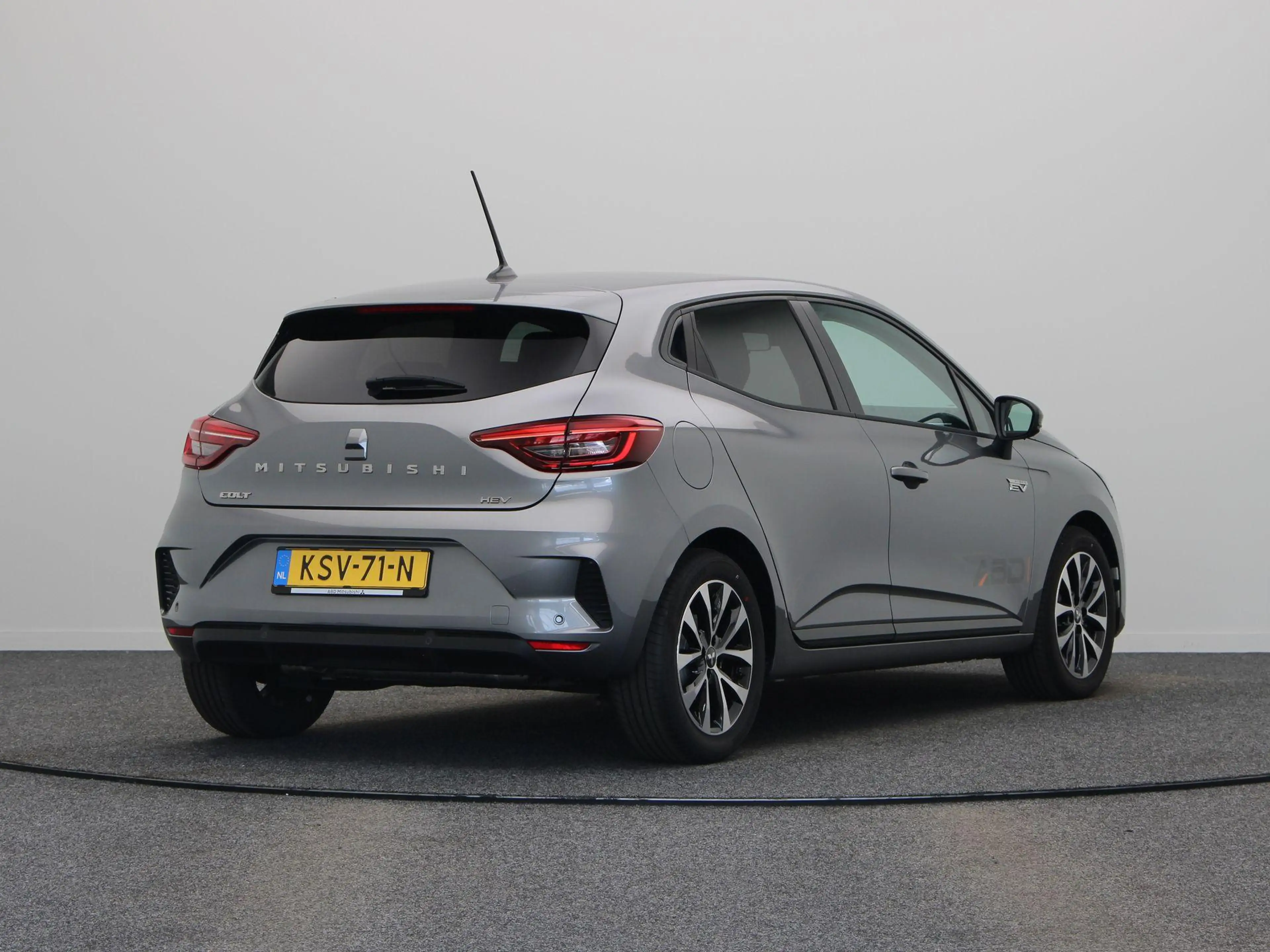 Mitsubishi Colt 1.6 HEV Intense | Achteruitrijcamera | Automaat | — photo 11