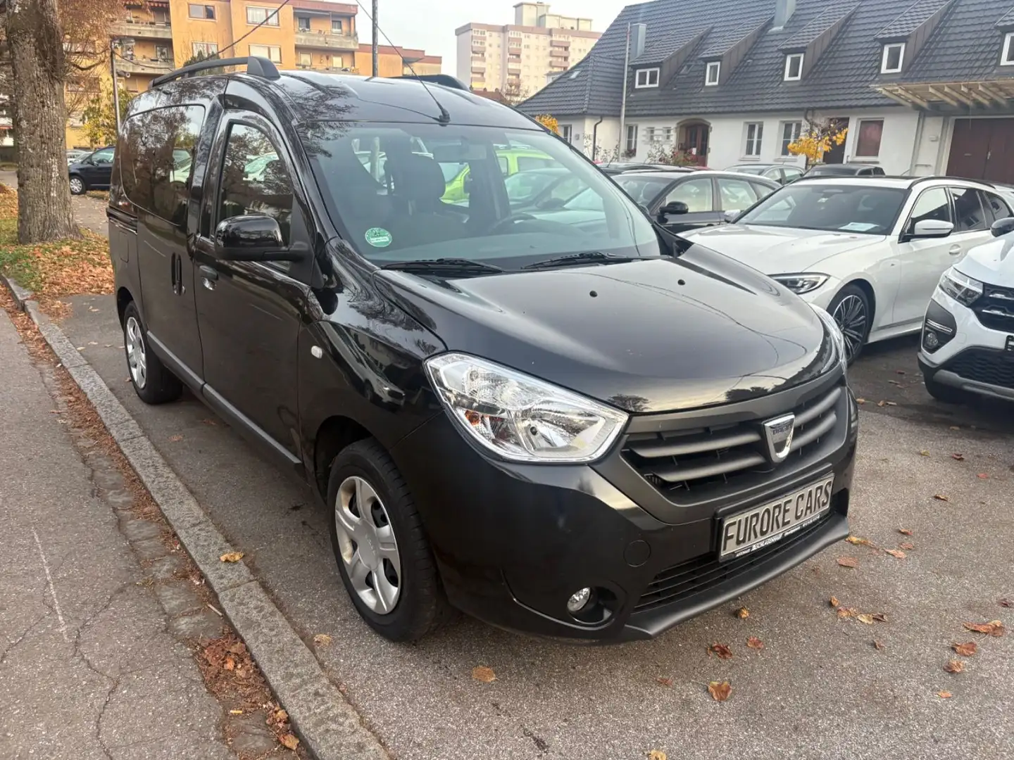 Dacia Dokker Laureate 1 Hand Euro 5 Schwarz - 1