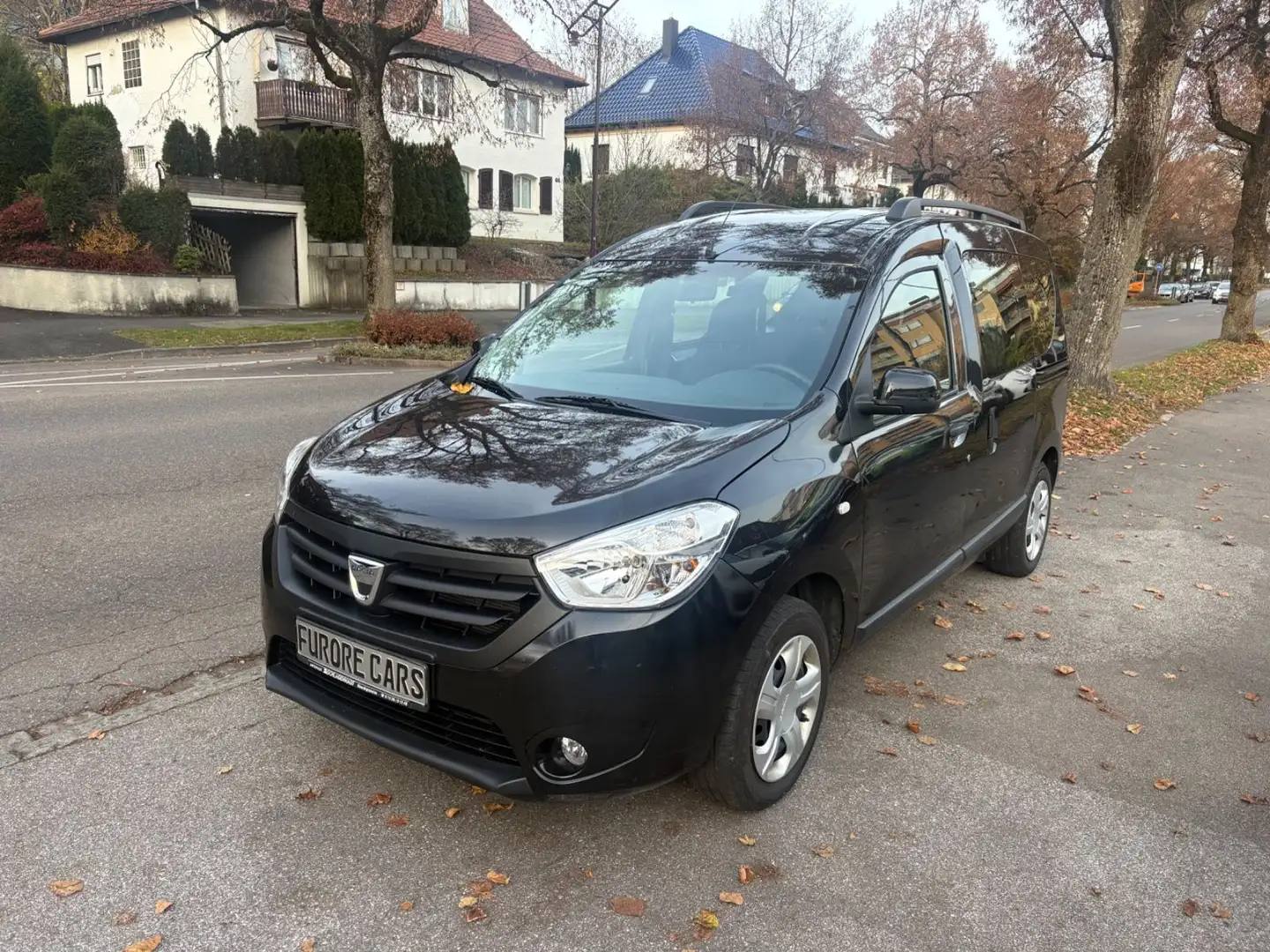 Dacia Dokker Laureate 1 Hand Euro 5 Schwarz - 2