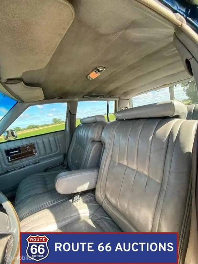 Cadillac Seville | 1979 | Route 66 Auctions Schwarz - 2
