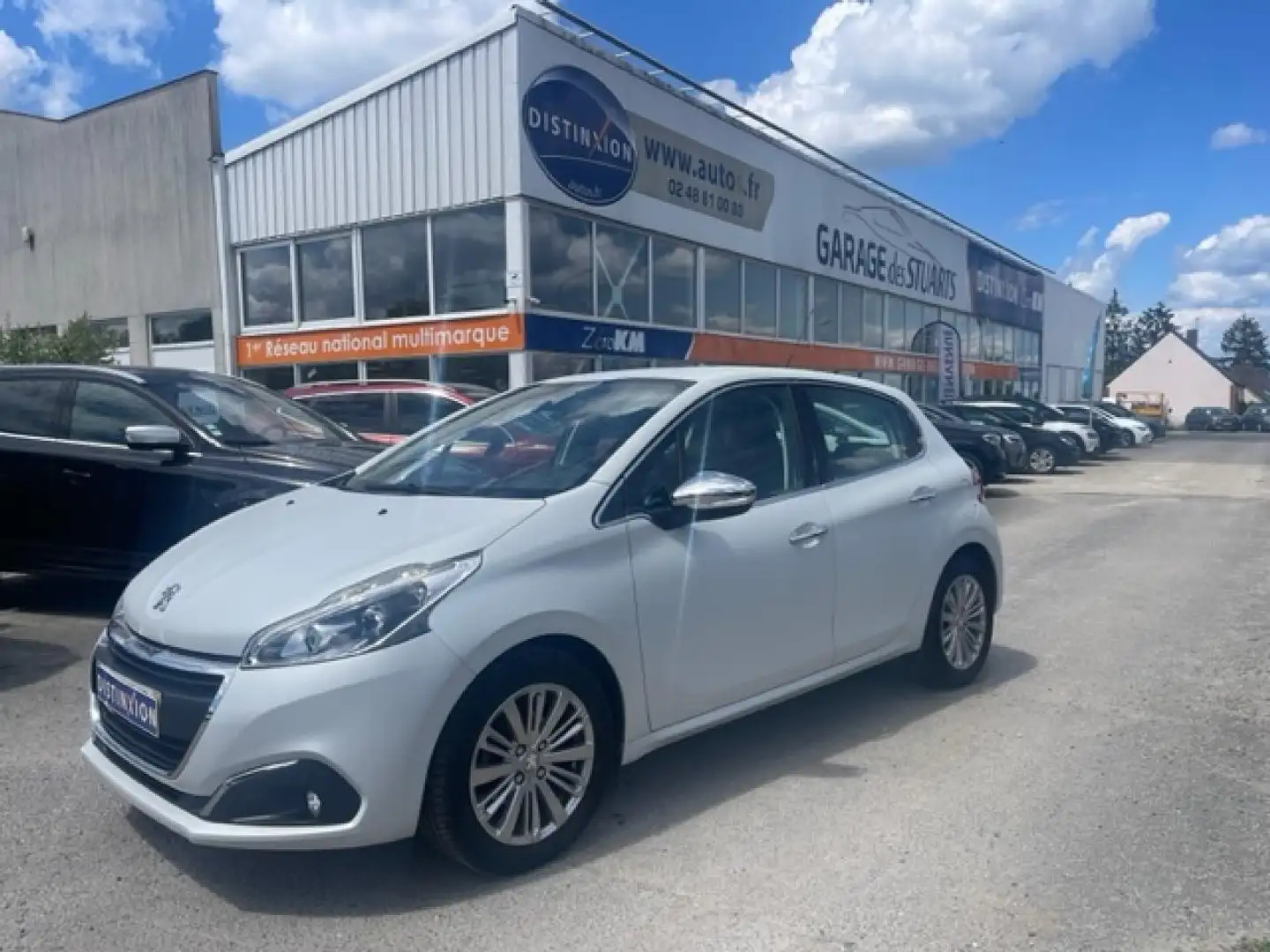 Peugeot 208 1.2i 12V S\u0026S - 110 - ALLURE + CAR PLAY - 1