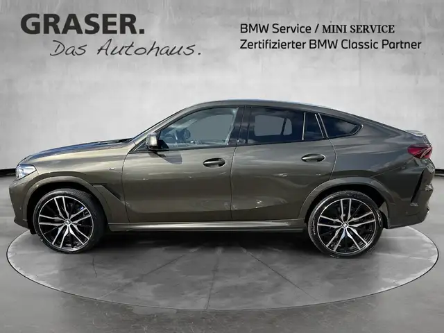 BMW X6 view 2