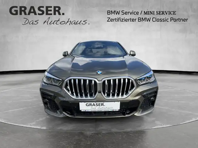 BMW X6 view 9