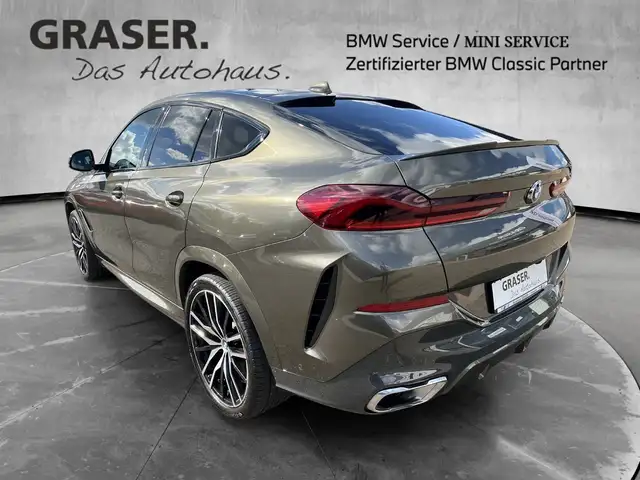 BMW X6 view 3