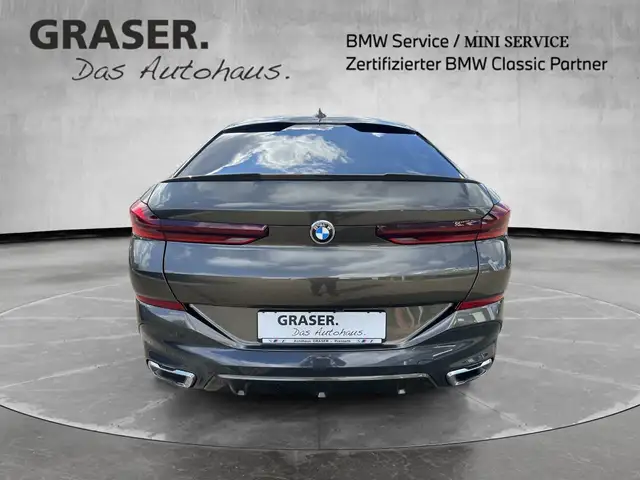 BMW X6 view 5