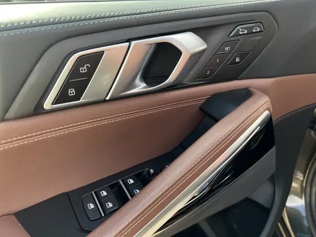 BMW X6 view 14