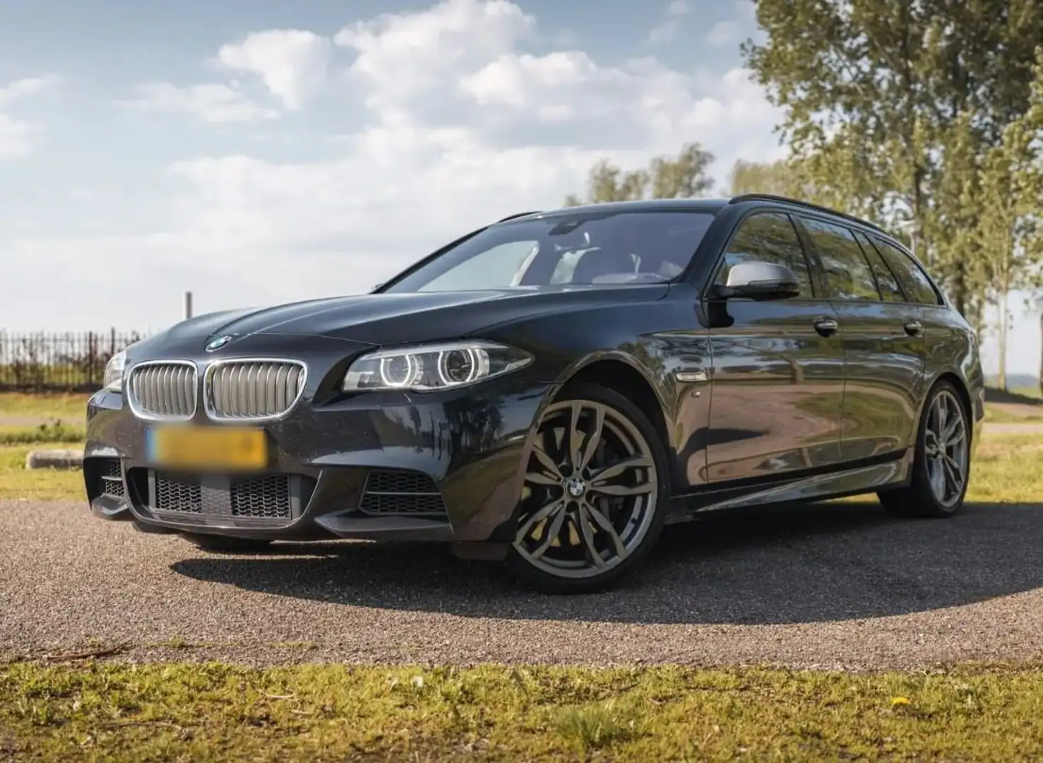 BMW M550 M550xd | PANODAK | SOFTCLOSE | Negru - 2