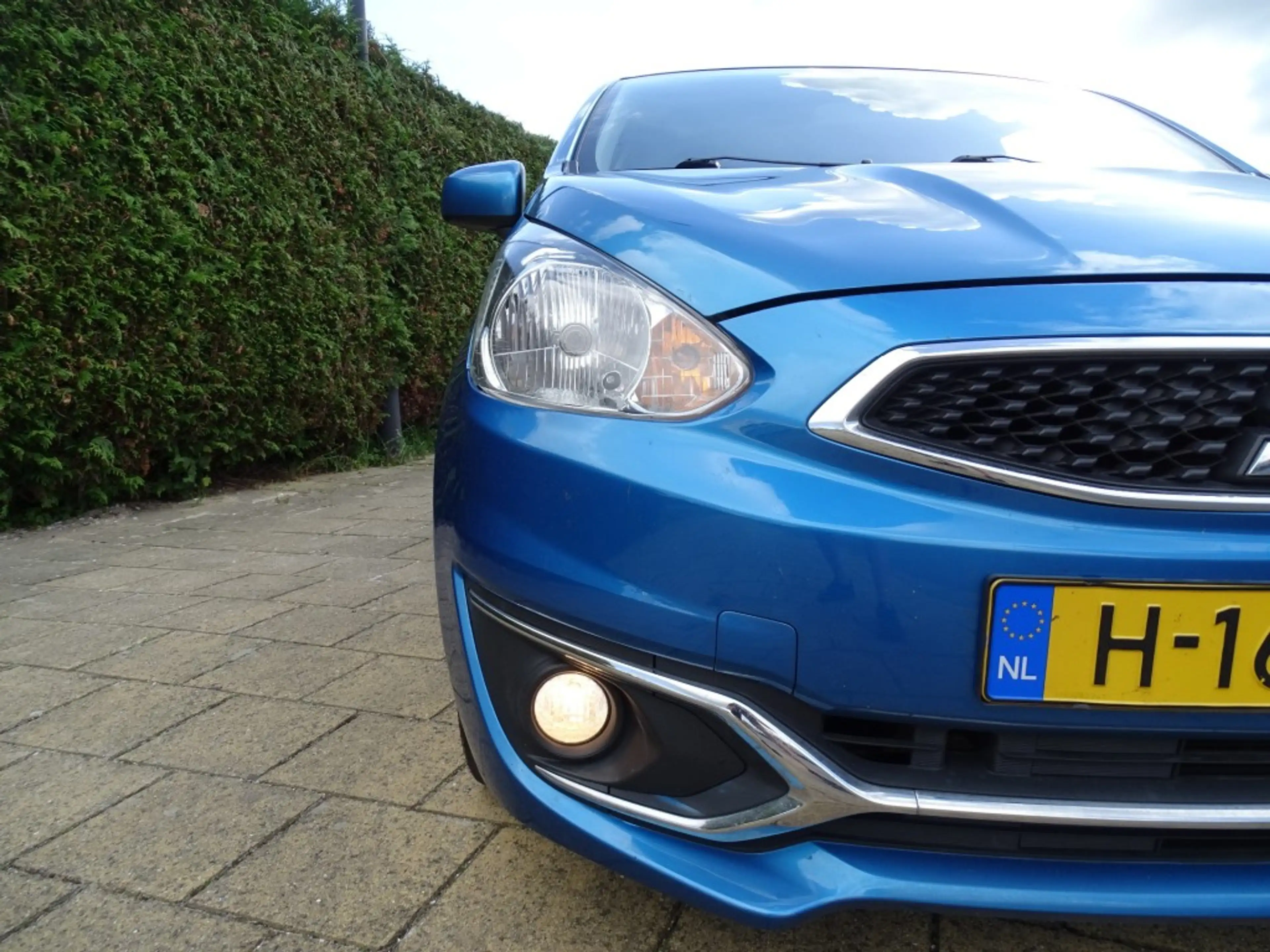 Mitsubishi Space Star 1.0 COOL+-74015 Km-Airco-Aux — photo 2