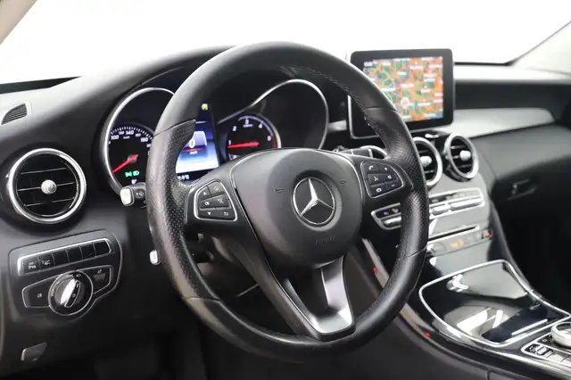Mercedes-Benz C-Class view 13
