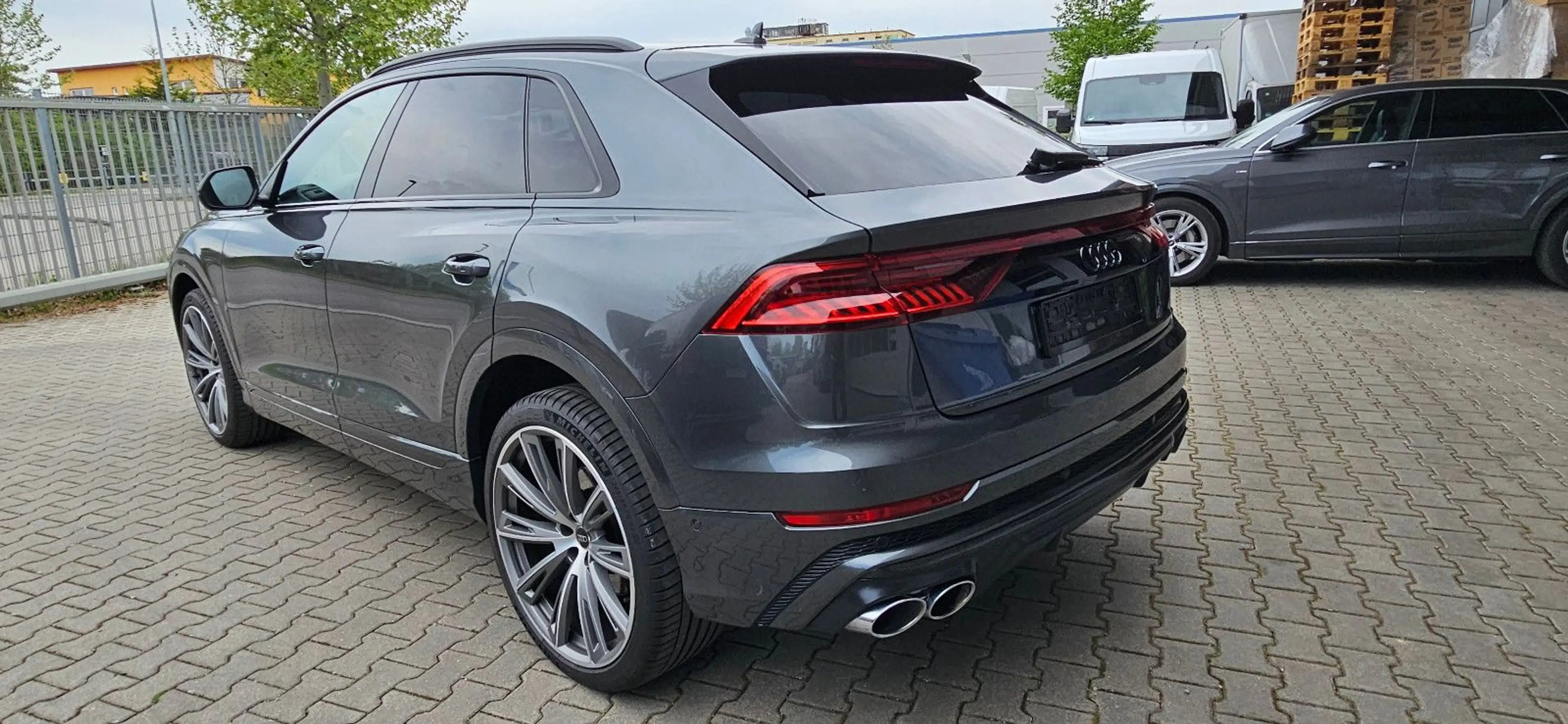 Audi SQ8 4.0 TFSI quattro competition plus — photo 5