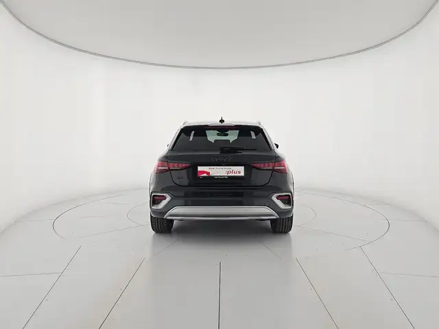 Audi A3 view 4