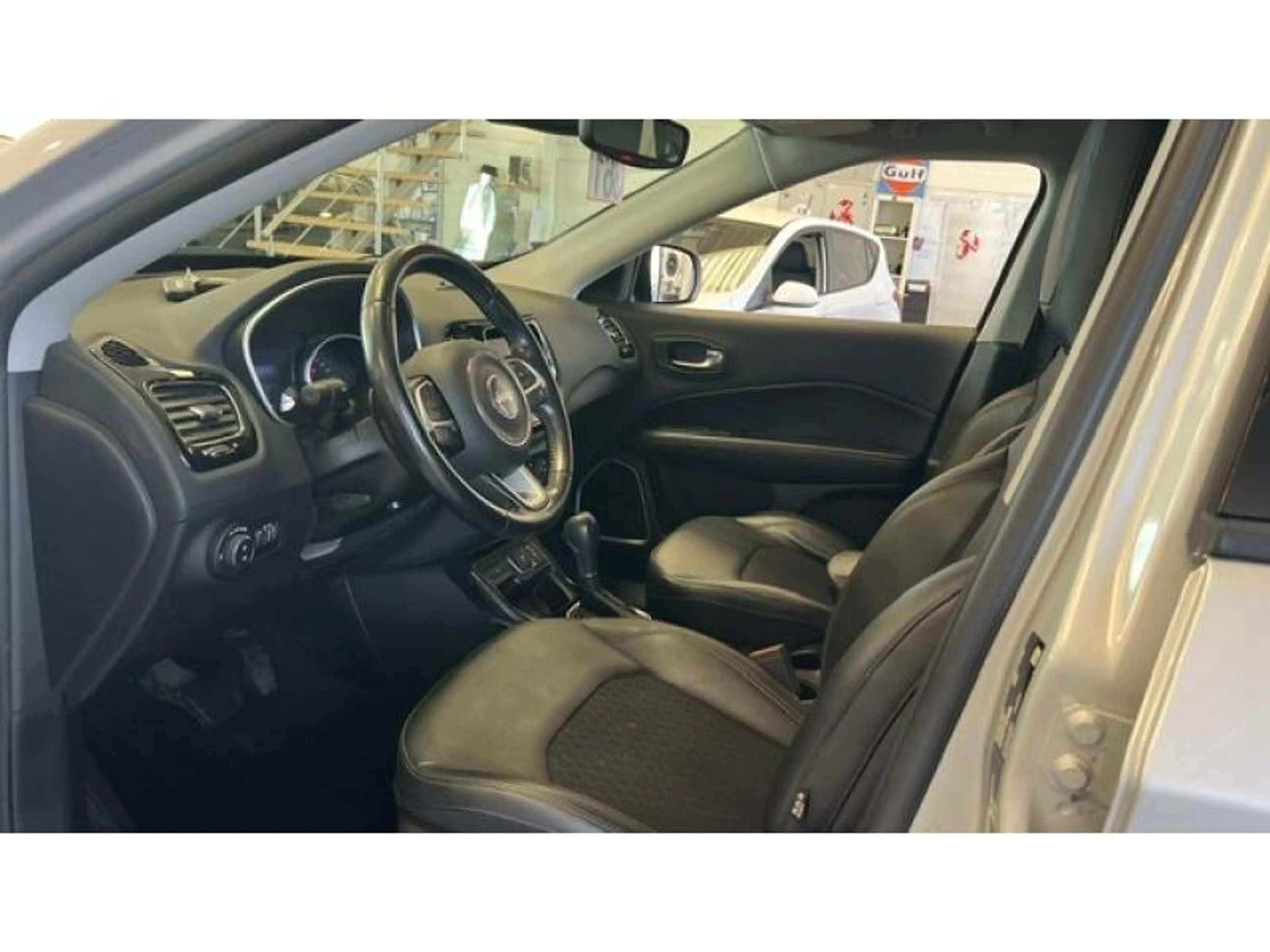 Jeep Compass Limited *Automatique* — photo 9