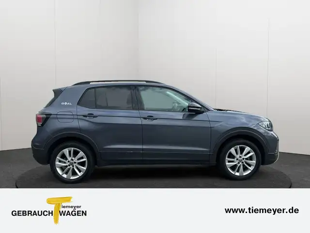 Volkswagen T-Cross view 4