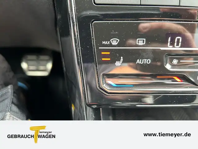 Volkswagen T-Cross view 15