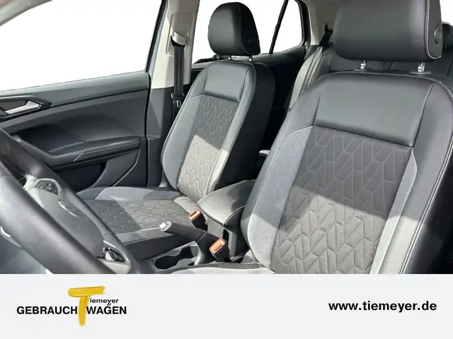 Volkswagen T-Cross view 10