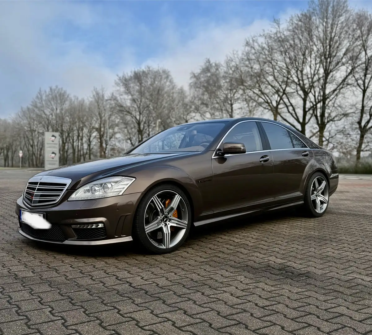 Mercedes-Benz S 63 AMG Speedshift Braun - 1