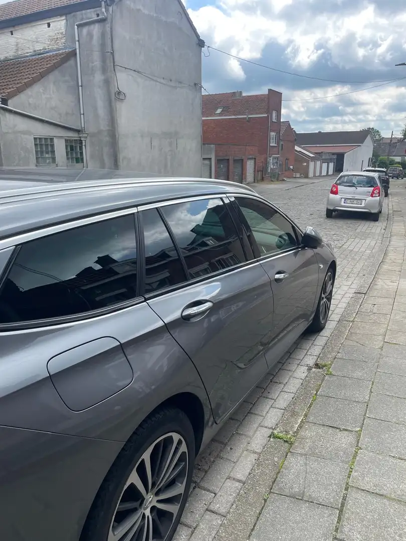 Opel Insignia Country Tourer 1.5 DI Turbo Aut. Exclusive Grijs - 2